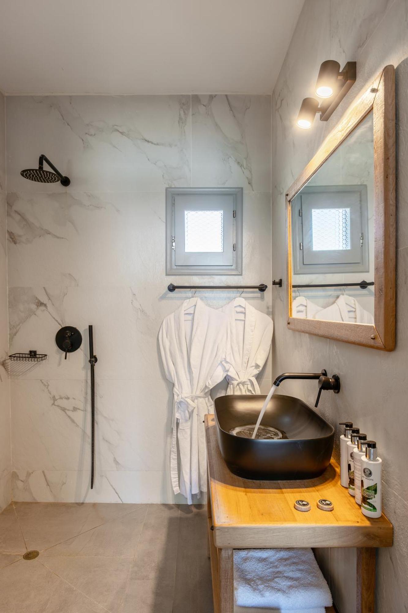 Thermes Luxury Villas And Spa (Adults Only) Megalochori  Exteriér fotografie